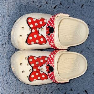 Kids Minnie Mouse Crocs. Size 3